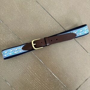 Vineyard Vines Boys Playful Easter Bunny Print Leather & Navy Belt • Size 28